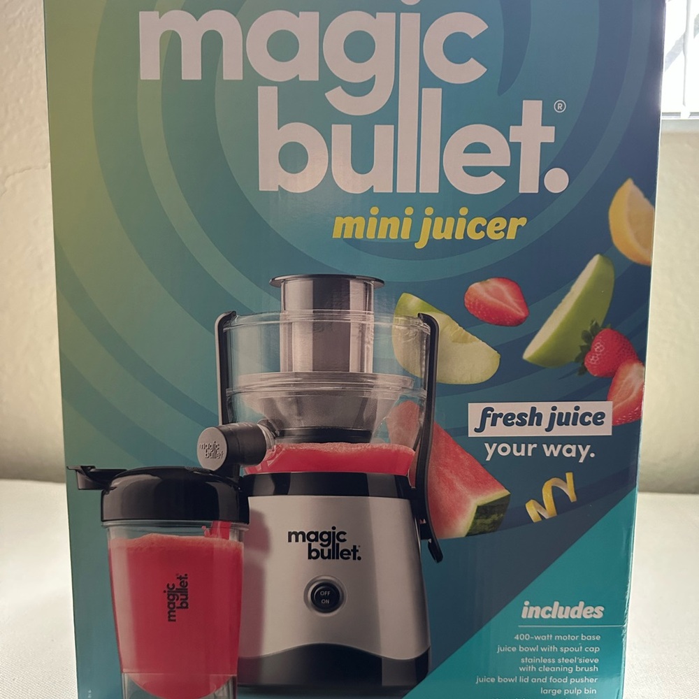 NWT ~ Magic Bullet Mini Juicer - Silver and Black